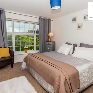 Apartment The Short & Serviced, Brighton