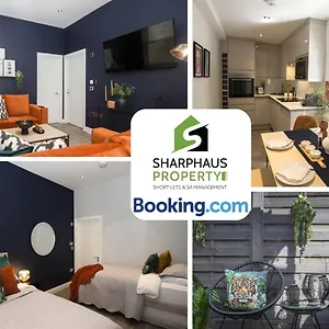 Apartment Hidden 2-bed Oasis With Courtyard Garden By Sharphaus Short Lets & Serviced Management, Brighton